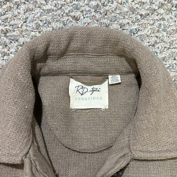 RD Style Jessica Shacket in taupe - Picture 4 of 5